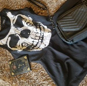 Teenage runway skull top